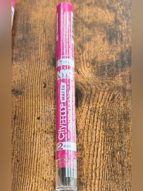 NYC Other - NYC RIVERSIDE RUBY Matte Lip Crayon - Vibrant Fuchsia